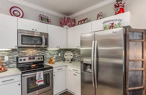 Tuscaloosa Condo | Two Blocks from Bryant-Denny Stadium @ Twelve!