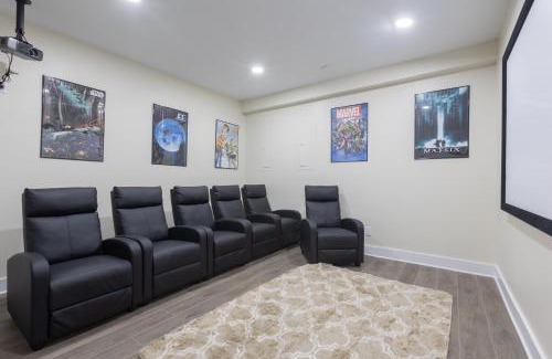 Helen House | Two Cabins, Walk to Helen, Air Hockey, Theater