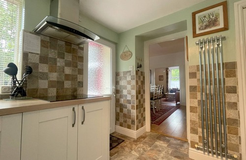 Keswick Cottage | Two Chimneys - sleeps 6 guests in 3 bedrooms