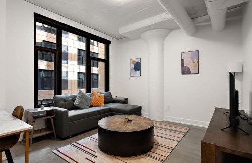 Warehouse District Apartment | TWO CozySuites NLG - Modern condo 01 and 11