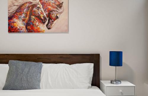 Warehouse District Apartment | TWO CozySuites NLG - Modern condo 01 and 11