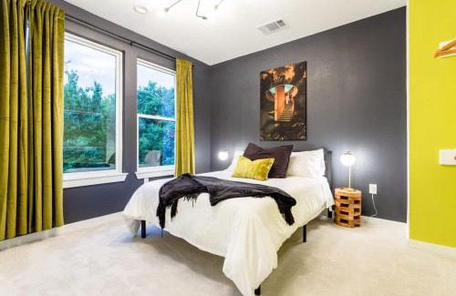 Govalle House | Two-House Private 10BR Compound - DT 6 Min Drive