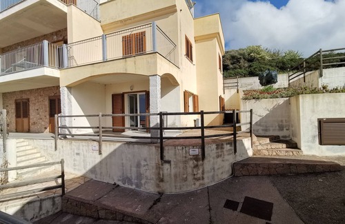 Trinita d'Agultu Apartment | Two-room sea view apartment with private courtyard area