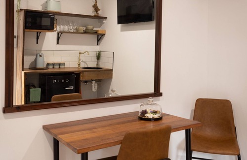 Burnie Apartment | Two purpose built B and B units with queen size beds.