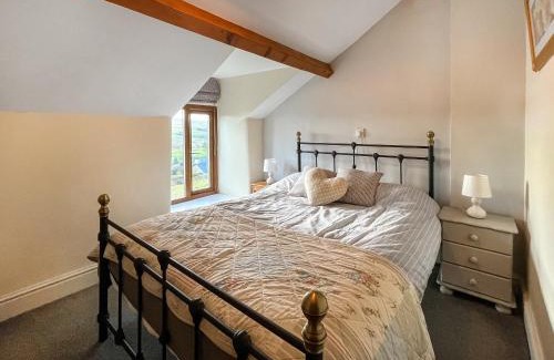 Cwmtirmynach House | Ty Capel Cottage