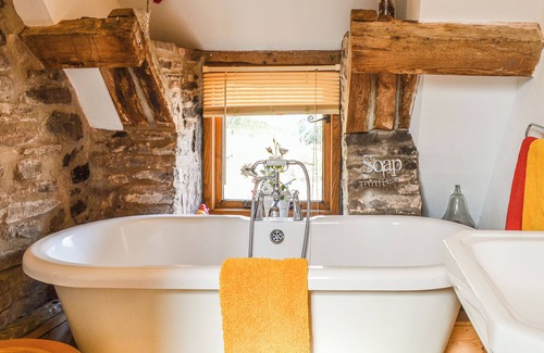Talybont-on-Usk Cottage | Ty Fferm Hen - UK36420