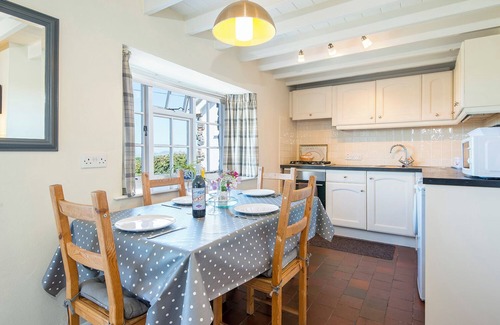 Haverfordwest Cottage | Ty-Gwartheg, Holiday Cottage Trefin, Sleeps 4, 2 bedrooms, bathrooms