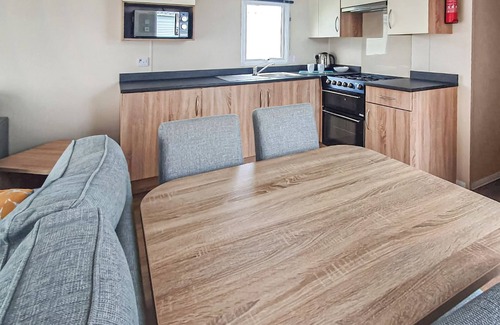 St George House | Ty Gwyn Platinum 2 Caravan