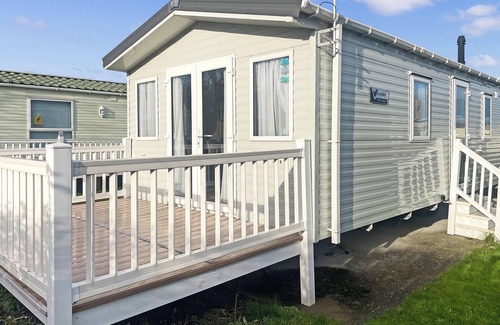St George House | Ty Gwyn Platinum 2 Caravan