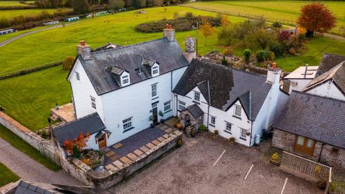 Llanhamlach Bed & Breakfast | Ty Newydd B&B