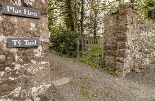 Llanddaniel Fab Cottage | Ty Taid