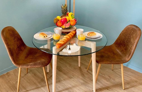 Centre Ancien Apartment | Tyl YourHostHelper