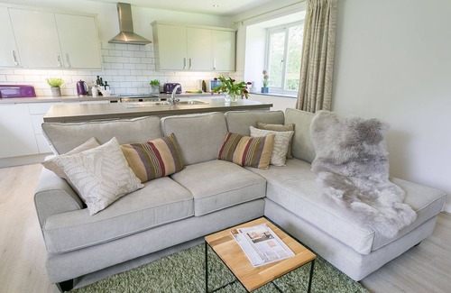 Bodorgan Cottage | Tyn Llidiart - a remote that sleeps 3 guests in 2 bedrooms