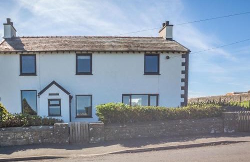 Moelfre House | Tyn Y Berth