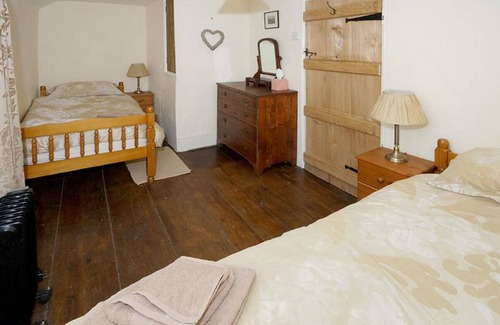 Mawddwy Cottage | Tyn Y Ceunant - Three Bedroom Cottage, Sleeps 6