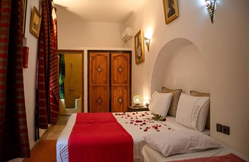 Bab Doukkala House | Typical and Wonderfull Riad in the Heart of Marrkech ' an Authentic Oasis '