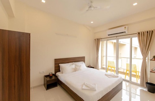 Anjuna Apartment | U-stays - 2 bhk, Pool view flat with WIFI in Anjuna