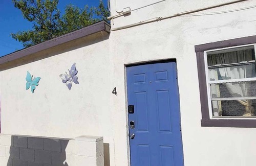 Evans Churchill Apartment | U4 - Cozy 1BR/1BA Walkup APT in DT PHX w/pkg