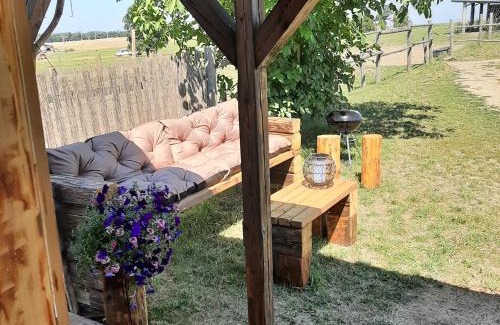 Kotvrdovice House | Ubytování na rodinném ranči