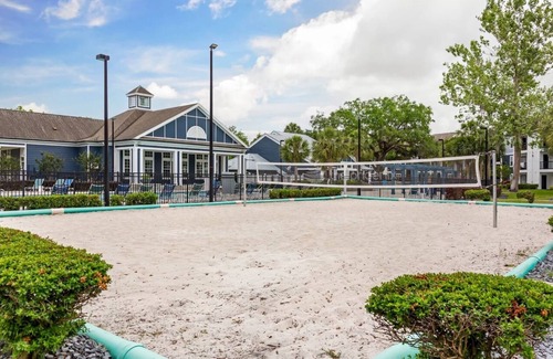 Orlando Apartment | UCF/Orlando Luxury Stay! Lot Of Desirable Place Nearby!