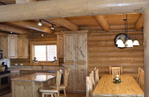 Coalville Cabin | Uinta Cabin Family Retreat