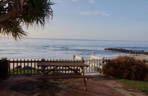 Kings Beach Apartment | Ultimate Coastal Escape + Amazing Views