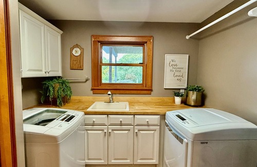 Fairport House | Ultimate Family Retreat:10-Acre, Heated Pool, Hot Tub & More