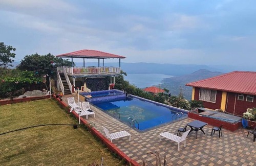 Wai Villa | Ultra Luxurious 5 Bed Pool Villann