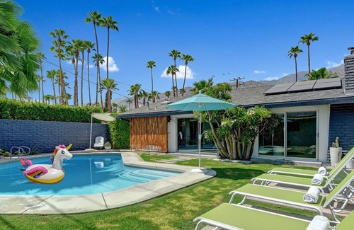 Deep Well Ranch House | Ultra-Luxury Mid-century Compound- Resort Style Pool, BBQ ,Mountain Views 4BD/2.5BATH