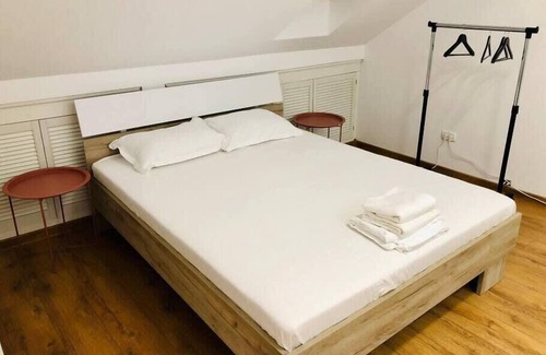 Old City Apartment | Ultracentral Apartment in Union Square U44