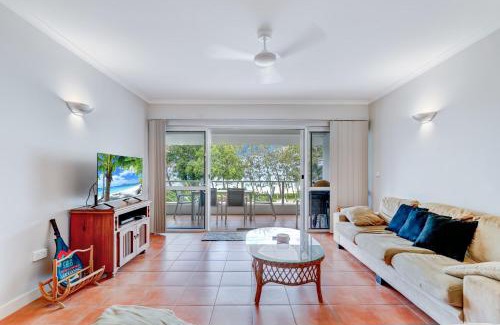 Wongaling Beach Apartment | Ulysses 1 - 2 Bedroom Spacious Ocean Views