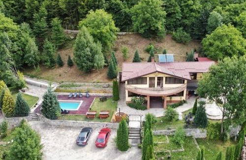 Lunca Jaristei Cabin | Un colț de Rai