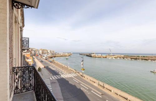 Le Treport Apartment | Un des sens, vue port, Sauna et Spa