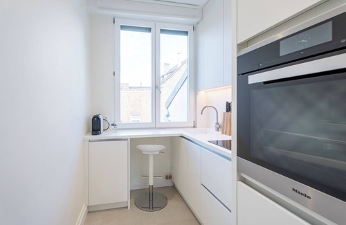 City-Centre - Petite France Apartment | Un Havre de Paix au Pied de la Cathédrale