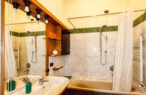 Crescenzago Apartment | Un insospettabile angolo verde in città