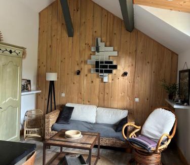Bourg-de-Sirod Apartment | Un nid de verdure 1 ch