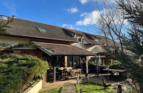 Bourg-de-Sirod Apartment | Un nid de verdure 1 ch