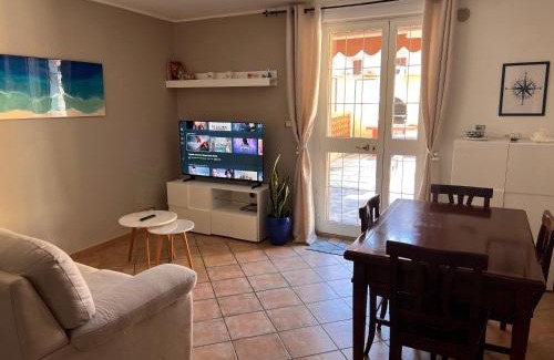 Castiglione della Pescaia Apartment | Un passo dal Mare - 50m from the Sea, with Garden, AC & WiFi