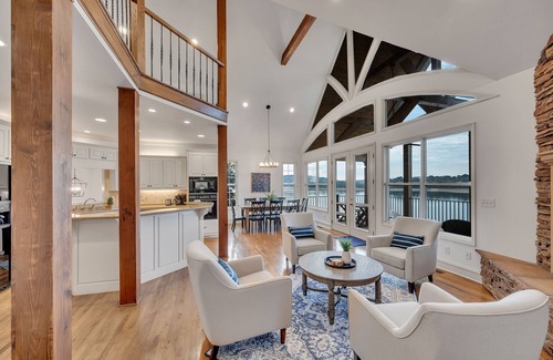 Cullman House | UNBEATABLE Smith Lake View - Few steps to water - Sleeps 11 - Year round water