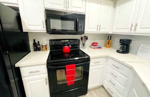 Paradise Valley Marketplace Condo | Undercover Condo on Golf Course