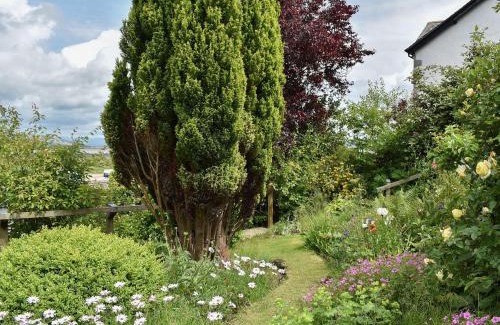 Arnside House | Underhill Cottage