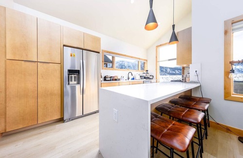 Crested Butte House | Unforgettable Mountain Escape + Waffles!