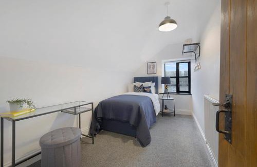 Bowes House | Unicorn House Hot Tub Near Barnard Castle