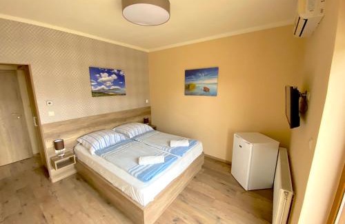 Siofok Aranypart House | Unio Vendégház 2