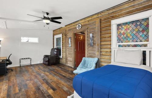 Seventh Ward House | Unique 3BD 'Urban Cabin' close to French Quarter