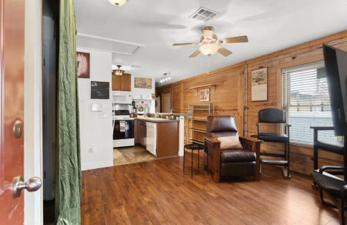 Seventh Ward House | Unique 3BD 'Urban Cabin' close to French Quarter
