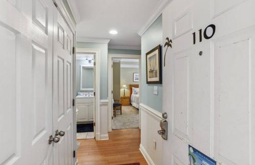 Tybee Island House | Unique 3BR, 1 of 5 Condos w/Huge Poolside Patio, Steps to Beach & Pier, Gated