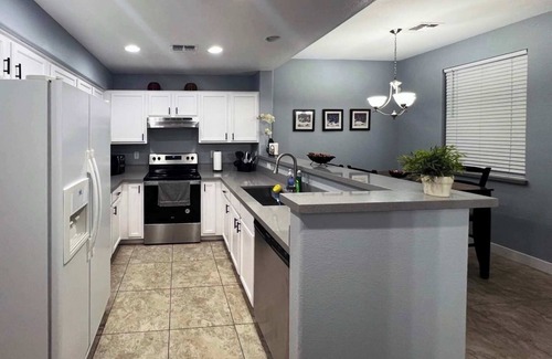 Alegre Community House | Unique! 3br Townhouse with Community Pool