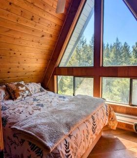 Brookings House | Unique A-Frame Cabin with Sauna- Deja Vu