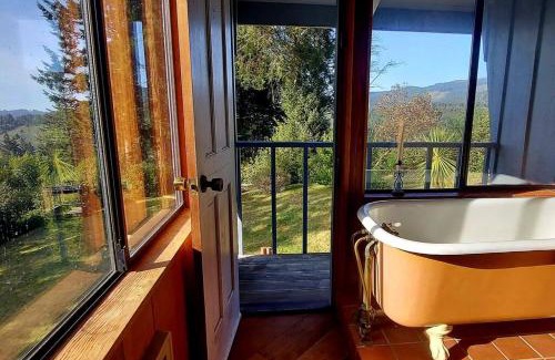 Brookings House | Unique A-Frame Cabin with Sauna- Deja Vu